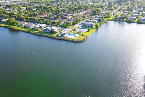 Купить таунхаус в Палм Спрингс, Флорида 4 комнаты, 139.35м2, № 2084168 - фото 30