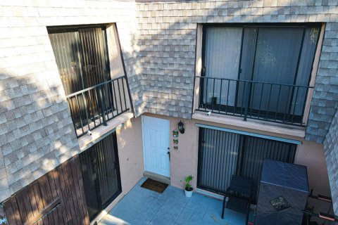 Купить таунхаус в Палм Спрингс, Флорида 4 комнаты, 139.35м2, № 2084168 - фото 8