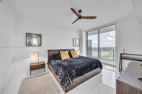 Condo in North Miami Beach, Florida, 3 bedrooms  № 1864841 - photo 23