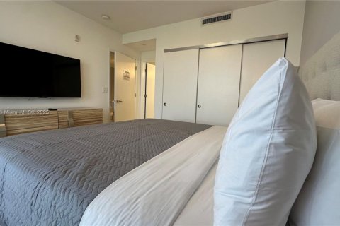 Condominio en venta en Bay Harbor Islands, Florida, 2 dormitorios, 109.16 m2 № 1954335 - foto 15