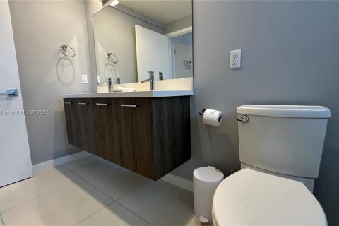 Condominio en venta en Bay Harbor Islands, Florida, 2 dormitorios, 109.16 m2 № 1954335 - foto 16