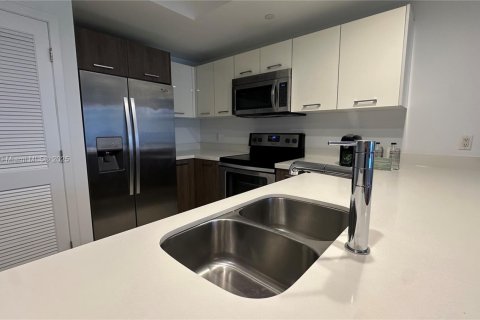 Condominio en venta en Bay Harbor Islands, Florida, 2 dormitorios, 109.16 m2 № 1954335 - foto 5