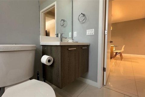 Condominio en venta en Bay Harbor Islands, Florida, 2 dormitorios, 109.16 m2 № 1954335 - foto 24