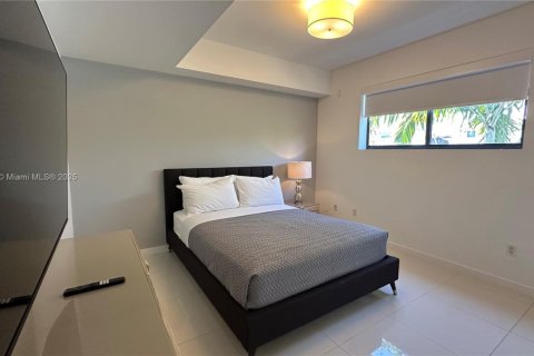 Condominio en venta en Bay Harbor Islands, Florida, 2 dormitorios, 109.16 m2 № 1954335 - foto 19