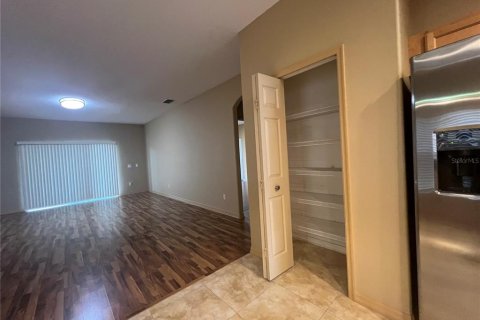 Villa ou maison à louer à Orlando, Floride: 3 chambres, 198.16 m2 № 2150330 - photo 7