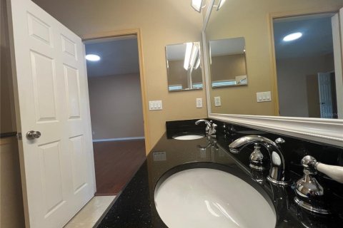 Villa ou maison à louer à Orlando, Floride: 3 chambres, 198.16 m2 № 2150330 - photo 16