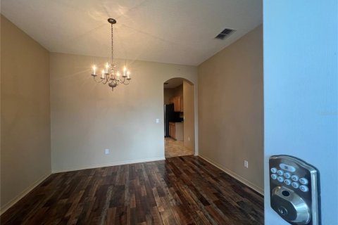 Villa ou maison à louer à Orlando, Floride: 3 chambres, 198.16 m2 № 2150330 - photo 3