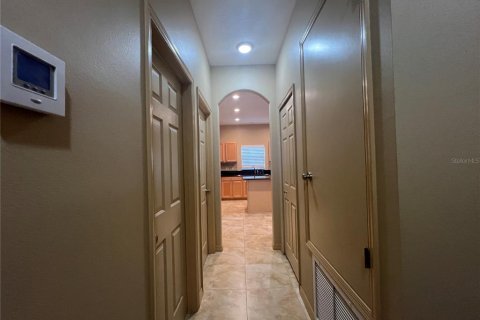 Villa ou maison à louer à Orlando, Floride: 3 chambres, 198.16 m2 № 2150330 - photo 4
