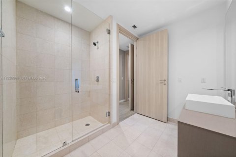 Condo in Miami, Florida, 4 bedrooms  № 1990742 - photo 14