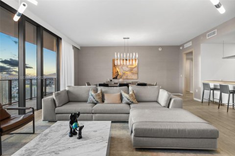 Condo in Miami, Florida, 4 bedrooms  № 1990742 - photo 27