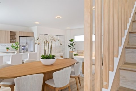 Townhouse in Florida City, Florida 3 bedrooms, 140.93 sq.m. № 2000518 - photo 14