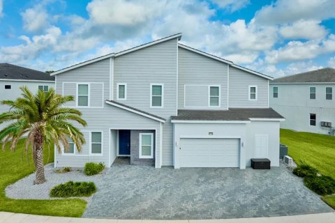 Casa en Davenport, Florida 11 dormitorios, 607.77 m2 № 2109524
