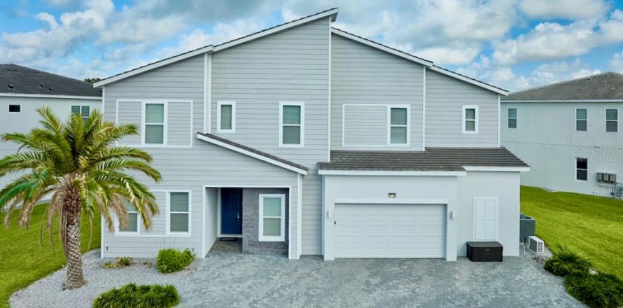 House in Davenport, Florida 11 bedrooms, 607.77 sq.m. № 2109524