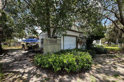 House in Tampa, Florida 3 bedrooms, 135.27 sq.m. № 1768107 - photo 12