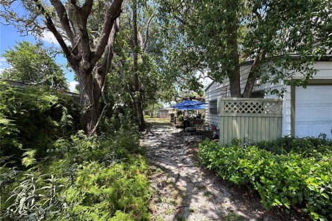House in Tampa, Florida 3 bedrooms, 135.27 sq.m. № 1768107 - photo 14