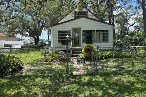 House in Tampa, Florida 3 bedrooms, 135.27 sq.m. № 1768107 - photo 6