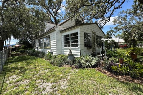 House in Tampa, Florida 3 bedrooms, 135.27 sq.m. № 1768107 - photo 13