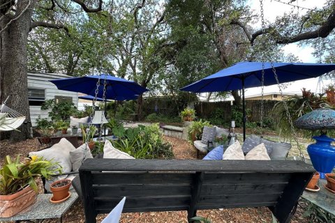 House in Tampa, Florida 3 bedrooms, 135.27 sq.m. № 1768107 - photo 16