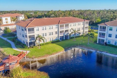 Condo in Venice, Florida, 2 bedrooms  № 1718602 - photo 1
