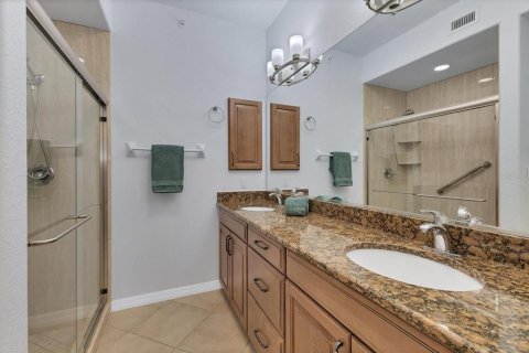 Condo in Venice, Florida, 2 bedrooms  № 1718602 - photo 24