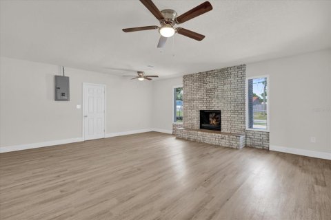 House in Daytona Beach, Florida 4 bedrooms, 174.38 sq.m. № 1721113 - photo 6