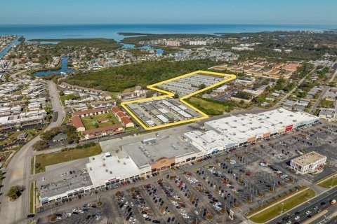 Propiedad comercial en venta en New Port Richey, Florida, 53 dormitorios, 74.41 m2 № 2166417 - foto 3
