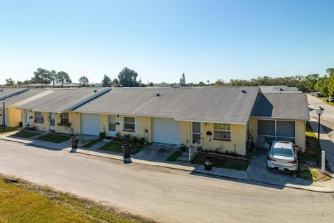 Propiedad comercial en venta en New Port Richey, Florida, 53 dormitorios, 74.41 m2 № 2166417 - foto 6