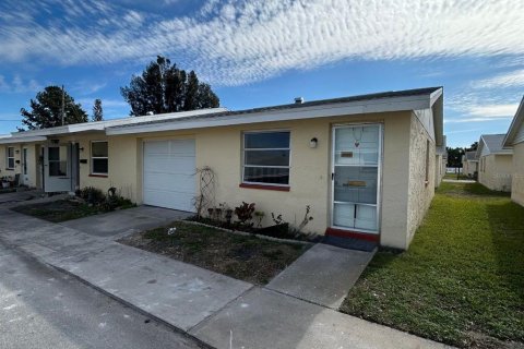 Propiedad comercial en venta en New Port Richey, Florida, 53 dormitorios, 74.41 m2 № 2166417 - foto 9