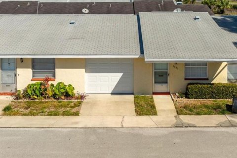Propiedad comercial en venta en New Port Richey, Florida, 53 dormitorios, 74.41 m2 № 2166417 - foto 8