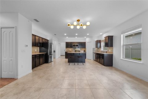 House in Newberry, Florida 4 bedrooms, 184.69 sq.m. № 2123026 - photo 10
