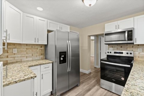 House in Ormond Beach, Florida 2 bedrooms, 92.9 sq.m. № 1883134 - photo 9