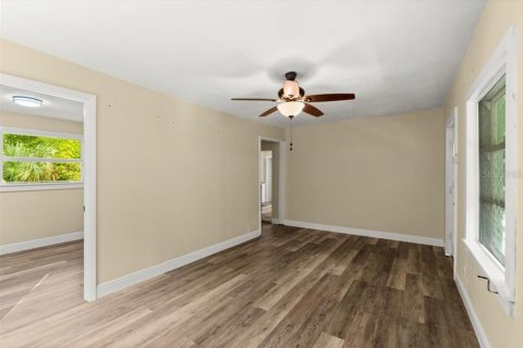 House in Ormond Beach, Florida 2 bedrooms, 92.9 sq.m. № 1883134 - photo 5