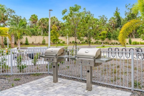 Condo in Sarasota, Florida, 2 bedrooms  № 1815676 - photo 24