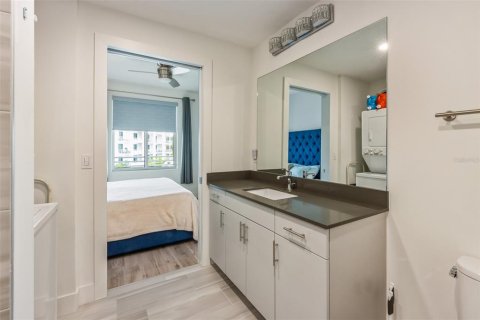 Condo in Sarasota, Florida, 2 bedrooms  № 1815676 - photo 14