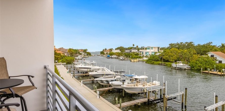Condo in Sarasota, Florida, 2 bedrooms  № 1815676