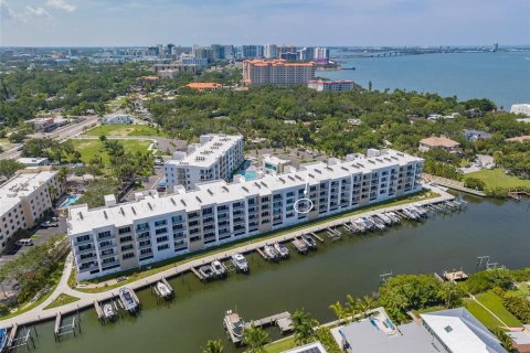 Condo in Sarasota, Florida, 2 bedrooms  № 1815676 - photo 3