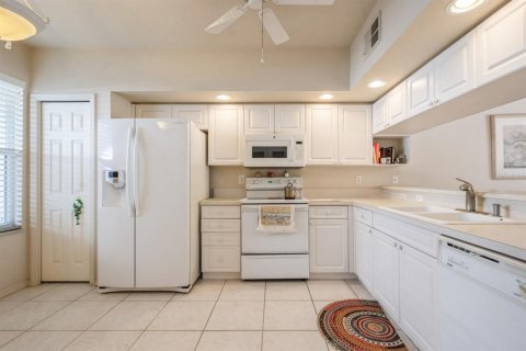 Copropriété à vendre à Largo, Floride: 3 chambres, 141.21 m2 № 1557800 - photo 12