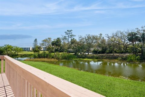 Copropriété à vendre à Largo, Floride: 3 chambres, 141.21 m2 № 1557800 - photo 8