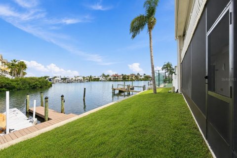 Copropriété à vendre à Tampa, Floride: 2 chambres, 102.19 m2 № 2150331 - photo 10