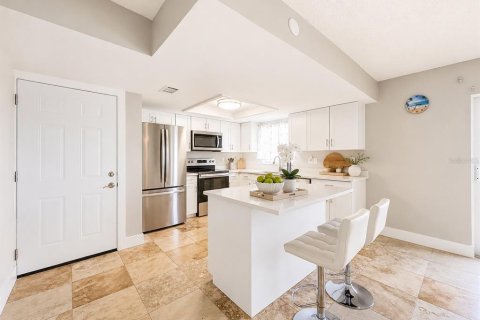Copropriété à vendre à Tampa, Floride: 2 chambres, 102.19 m2 № 2150331 - photo 4