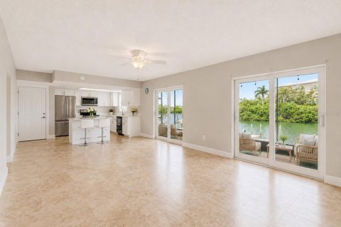 Copropriété à vendre à Tampa, Floride: 2 chambres, 102.19 m2 № 2150331 - photo 3