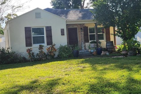 Casa en venta en Saint Petersburg, Florida, 3 dormitorios, 116.87 m2 № 2195972 - foto 2
