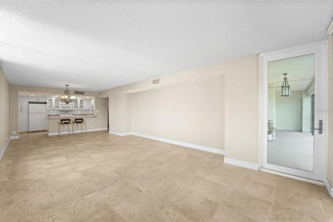 Copropriété à vendre à Belleair, Floride: 2 chambres, 128.67 m2 № 2150152 - photo 7