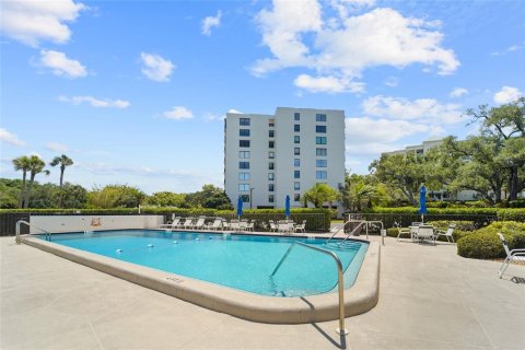 Copropriété à vendre à Belleair, Floride: 2 chambres, 128.67 m2 № 2150152 - photo 19