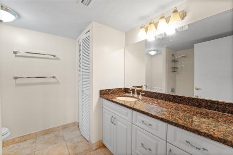 Copropriété à vendre à Belleair, Floride: 2 chambres, 128.67 m2 № 2150152 - photo 13