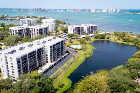 Copropriété à vendre à Belleair, Floride: 2 chambres, 128.67 m2 № 2150152 - photo 23