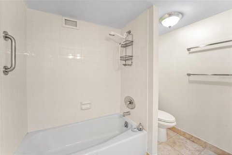 Copropriété à vendre à Belleair, Floride: 2 chambres, 128.67 m2 № 2150152 - photo 14