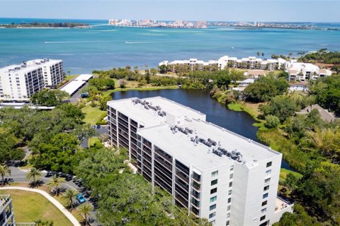 Copropriété à vendre à Belleair, Floride: 2 chambres, 128.67 m2 № 2150152 - photo 22