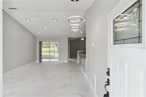 Villa ou maison à vendre à Kissimmee, Floride: 4 chambres, 153.47 m2 № 2408826 - photo 5