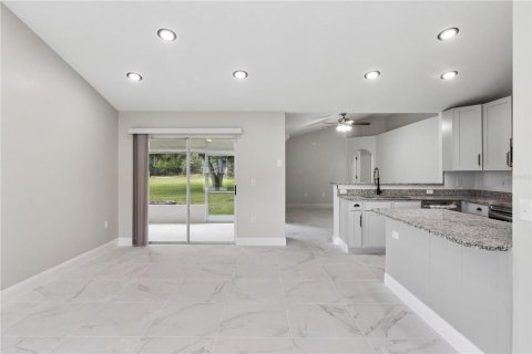 Villa ou maison à vendre à Kissimmee, Floride: 4 chambres, 153.47 m2 № 2408826 - photo 11